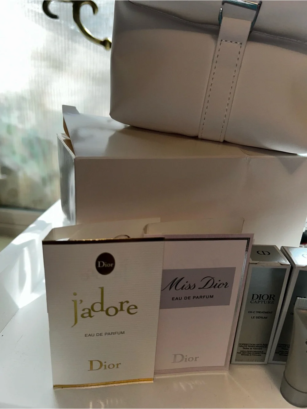 Dior White Cosmetic Pouch w/beauty Minis